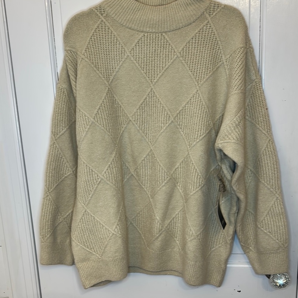 Jones New York Cream Diamond Pattern Sweater‎ size L NWT